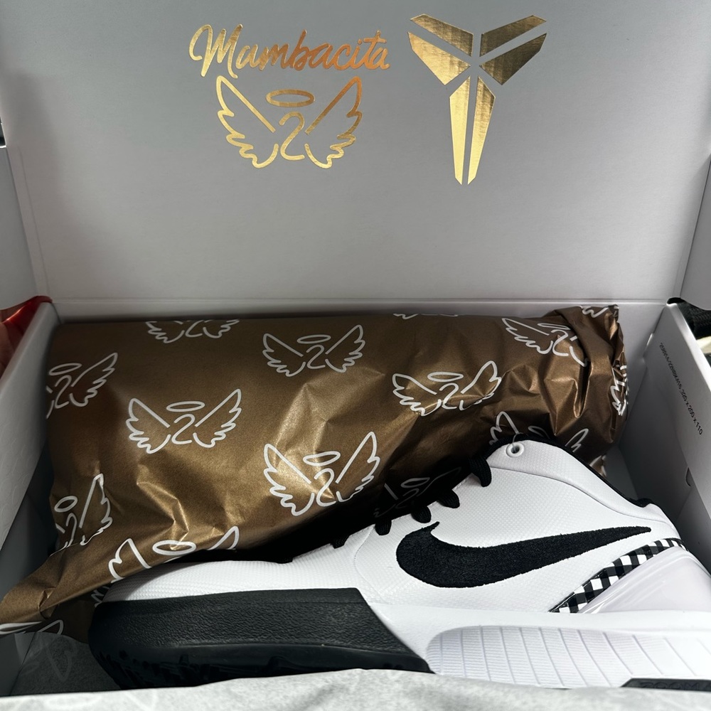 Brand new Kobe 4 protro shoes